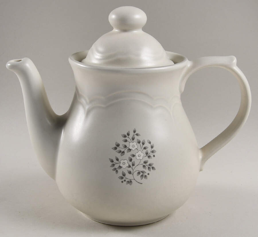 Heirloom China Beverage Server & Lid by Pfaltzgraff-1