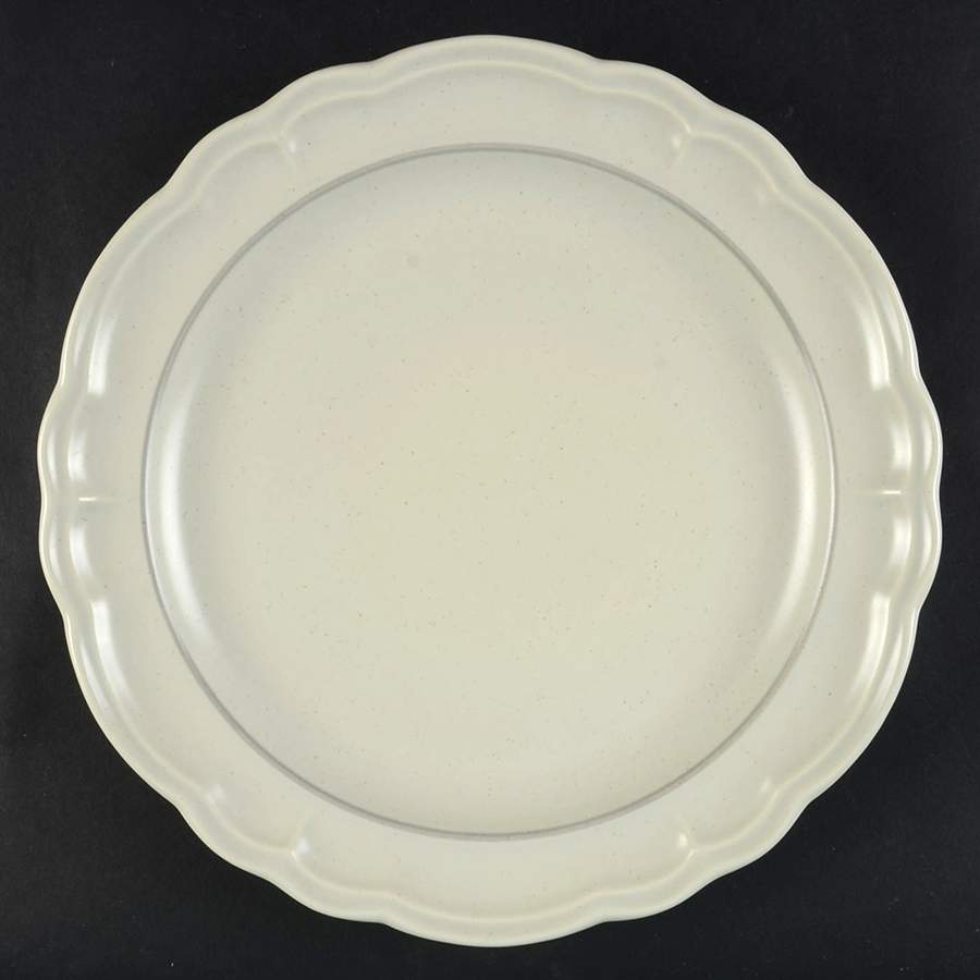Heirloom Large Dinner Plate by Pfaltzgraff-1