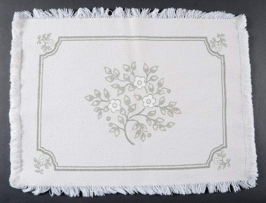 Heirloom Cloth Placemat by Pfaltzgraff-1