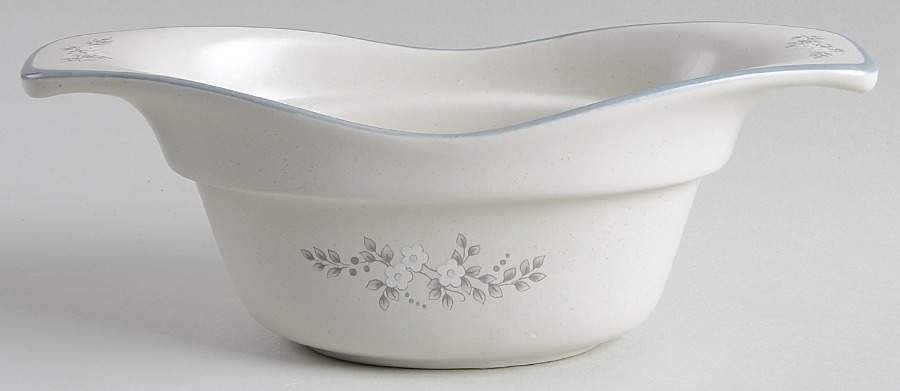 Heirloom Gravy Server by Pfaltzgraff-1
