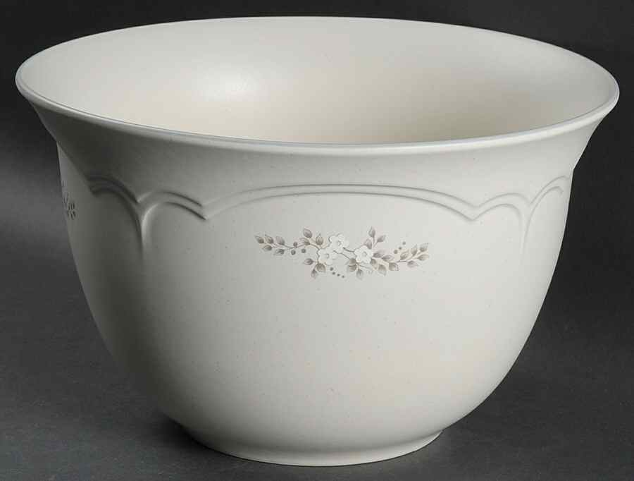 Heirloom Round Great Bowl by Pfaltzgraff-1