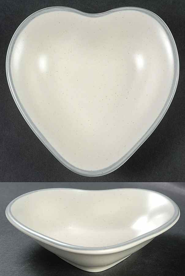 Heirloom Heart Shaped Dish by Pfaltzgraff-1