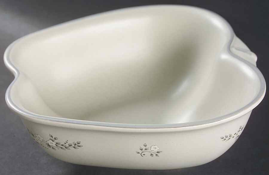Heirloom Large Baked Apple Dish by Pfaltzgraff-1