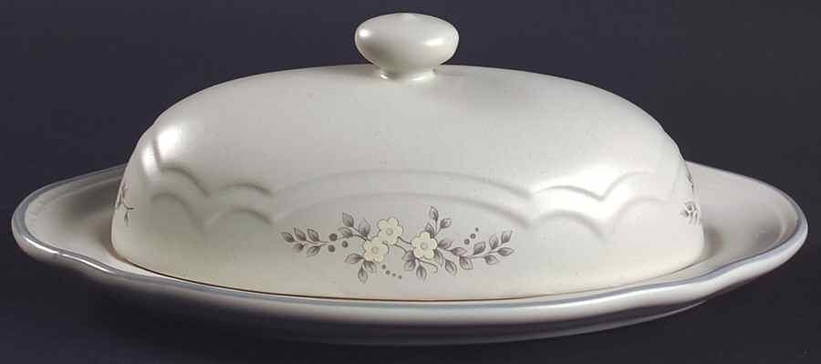 Heirloom 1/4 Lb Covered Butter by Pfaltzgraff-1