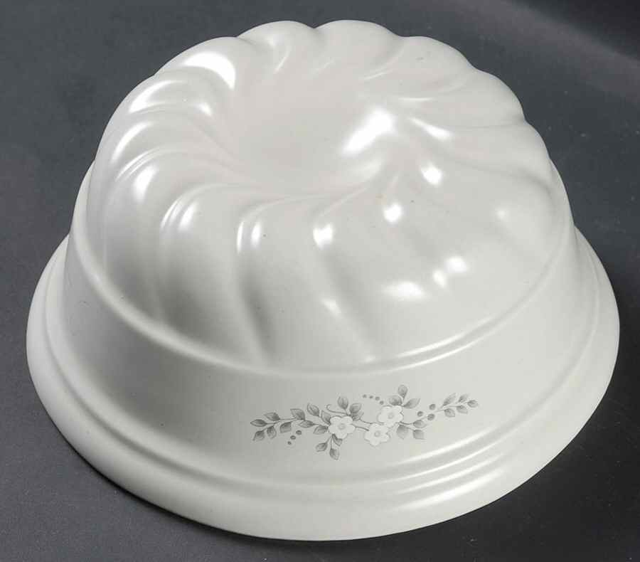 Heirloom Jello Mold by Pfaltzgraff-1