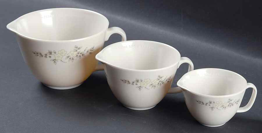 Heirloom 3 Piece Melamine Measuring Cup Set by Pfaltzgraff-1