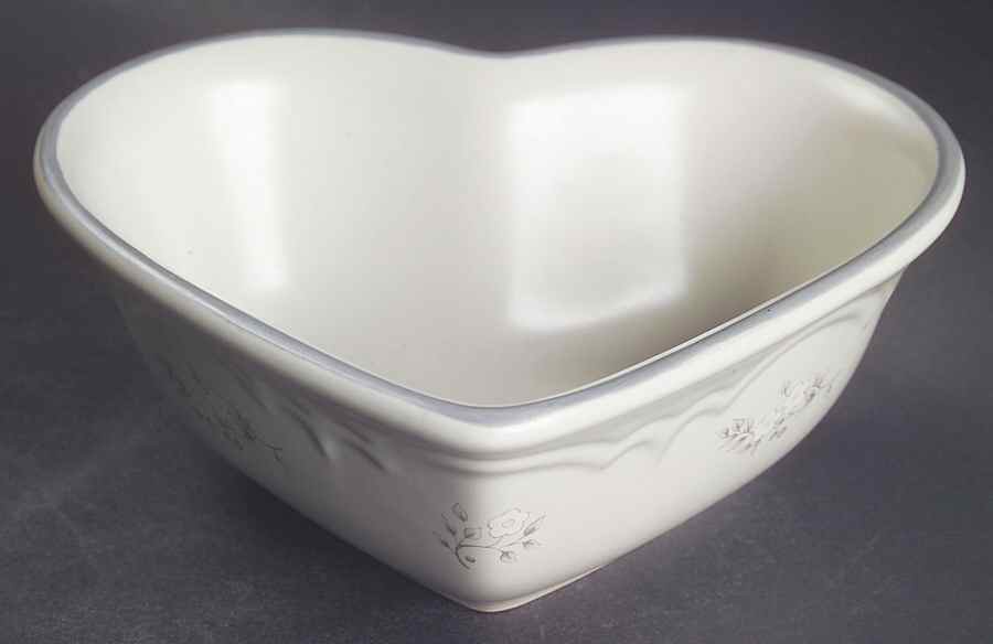 Heirloom 6" Heart Shaped Bowl by Pfaltzgraff-1