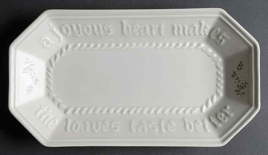 Heirloom Bread Tray by Pfaltzgraff-1