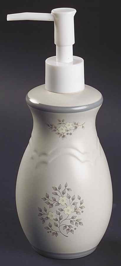 Heirloom Lotion Dispenser by Pfaltzgraff-1