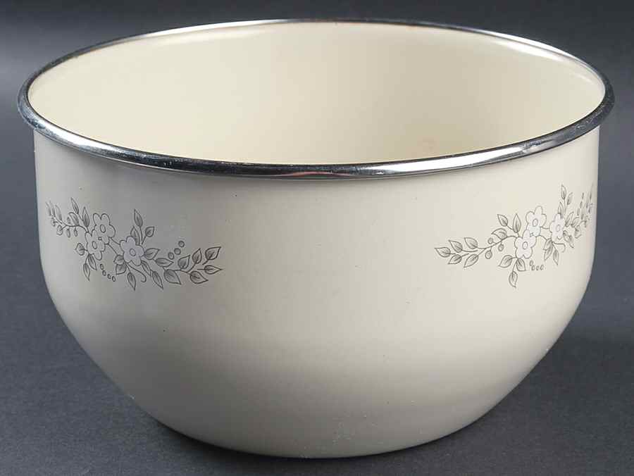 Heirloom Medium Metal Mixing Bowl by Pfaltzgraff-1