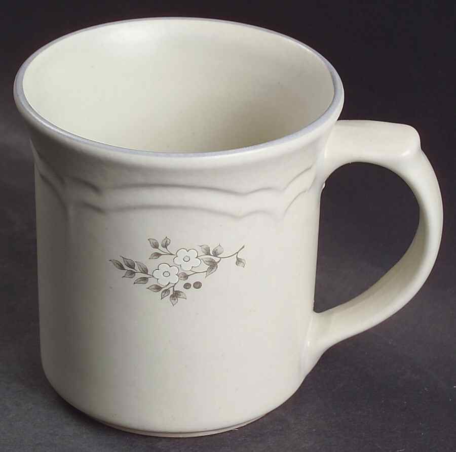 Heirloom Mug by Pfaltzgraff-1