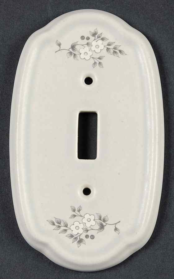 Heirloom Single Light Switch Cover by Pfaltzgraff-1