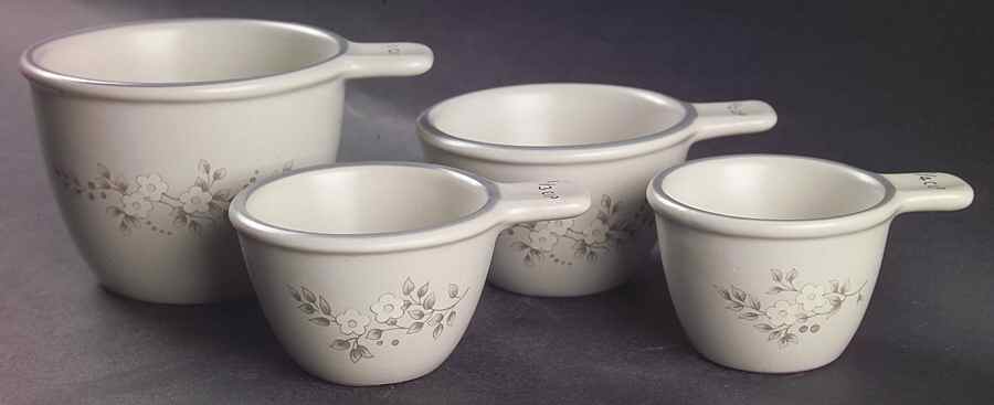 Heirloom Measuring Cup Set (1 Cup,1/2 Cup,1/3 Cup,1/4 Cup) by Pfaltzgraff-1
