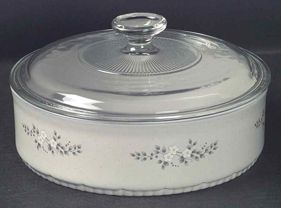 Heirloom 1.5 Quart Round Covered Baker by Pfaltzgraff-1