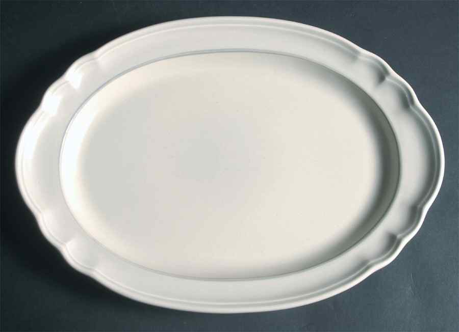 Heirloom 14" Oval Serving Platter by Pfaltzgraff-1