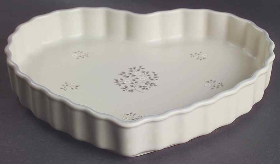 Heirloom Heart Shape Quiche Dish by Pfaltzgraff-1