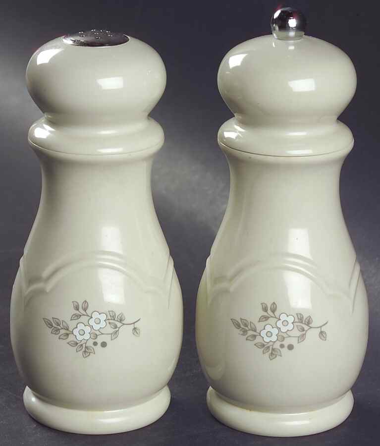 Heirloom Plastic Salt & Pepper Mill Set by Pfaltzgraff-1