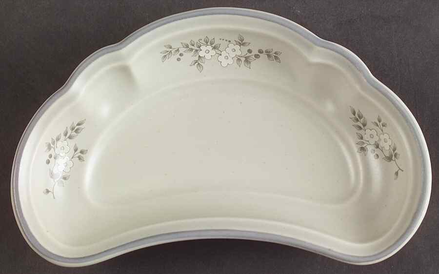 Heirloom Crescent Salad Plate by Pfaltzgraff-1