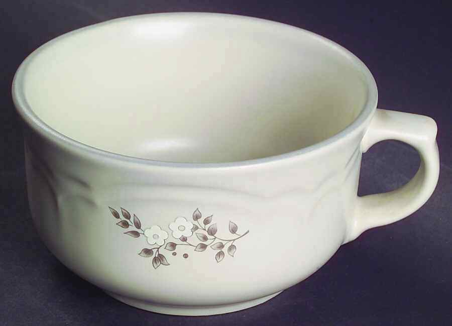 Heirloom Soup Mug by Pfaltzgraff-1