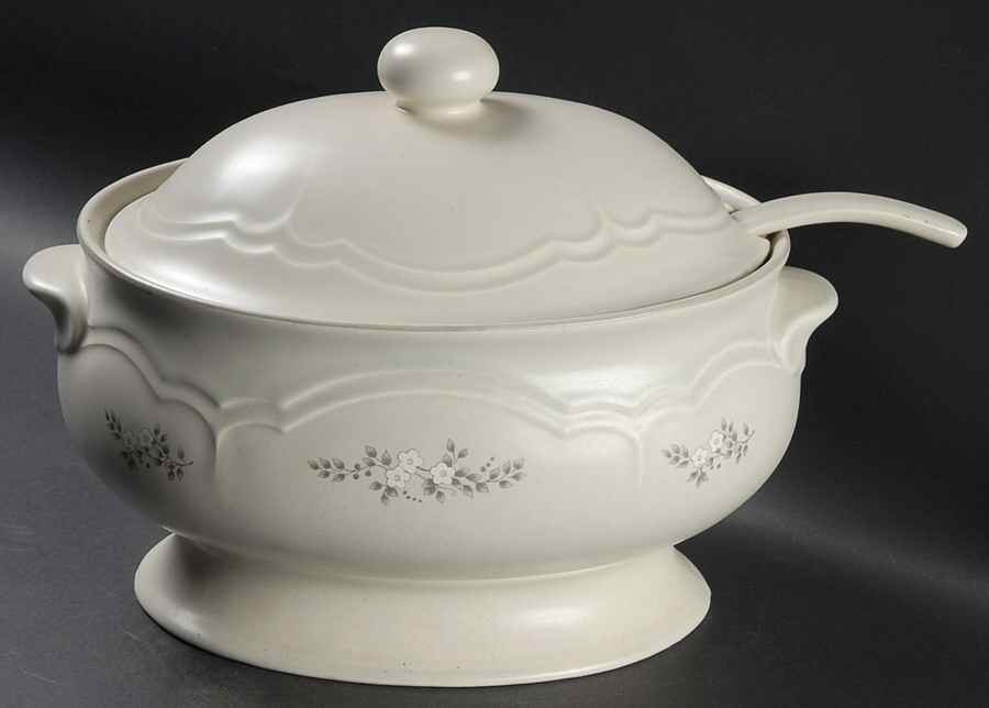 Heirloom Oval Tureen & Lid and Ladle by Pfaltzgraff-1