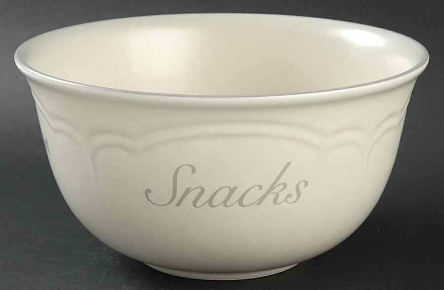 Heirloom 8" Snack Serving Bowl by Pfaltzgraff-1