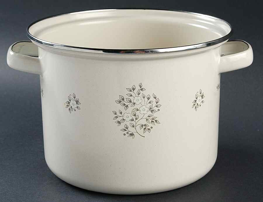 Heirloom 3.5 Qt Metal Stockpot No Lid by Pfaltzgraff-1