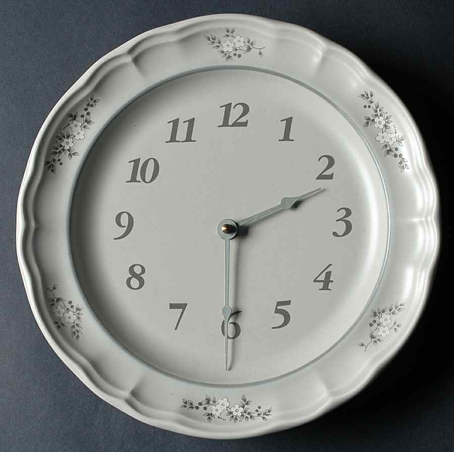 Heirloom Hanging Wall Clock by Pfaltzgraff-1