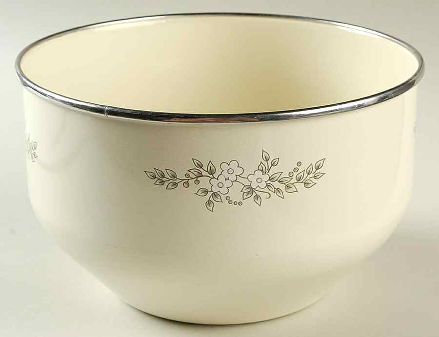 Heirloom Large Metal Mixing Bowl by Pfaltzgraff-1