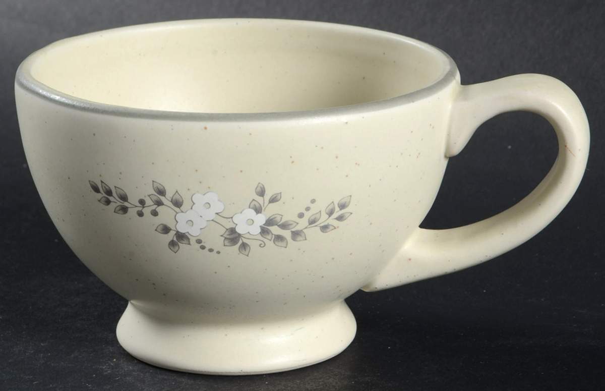 Heirloom Cup for Individual Teapot & Lid with Cup by Pfaltzgraff-1