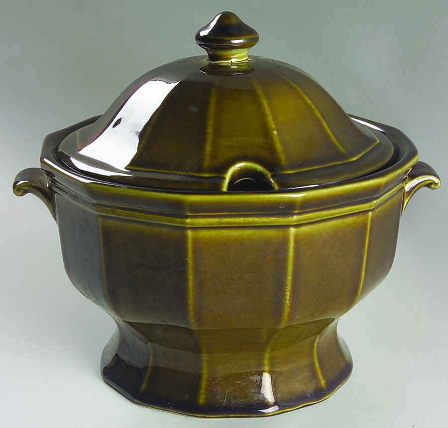 Heritage Green Tureen & Lid by Pfaltzgraff-1