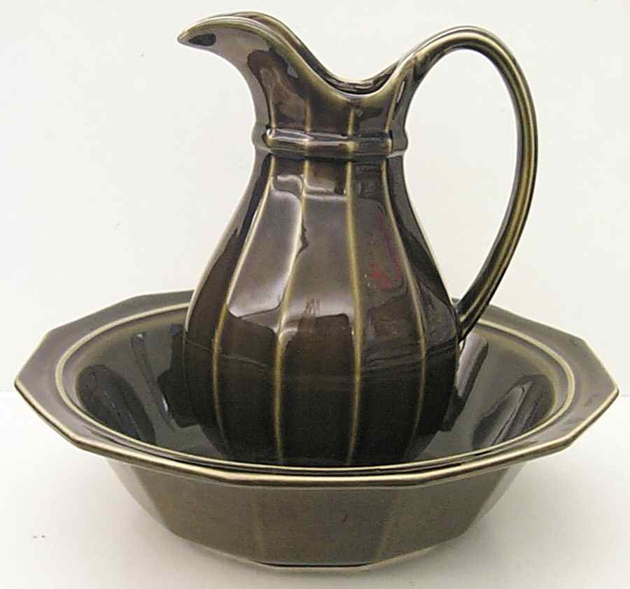 Heritage Green Large Pitcher & Bowl Set by Pfaltzgraff-1