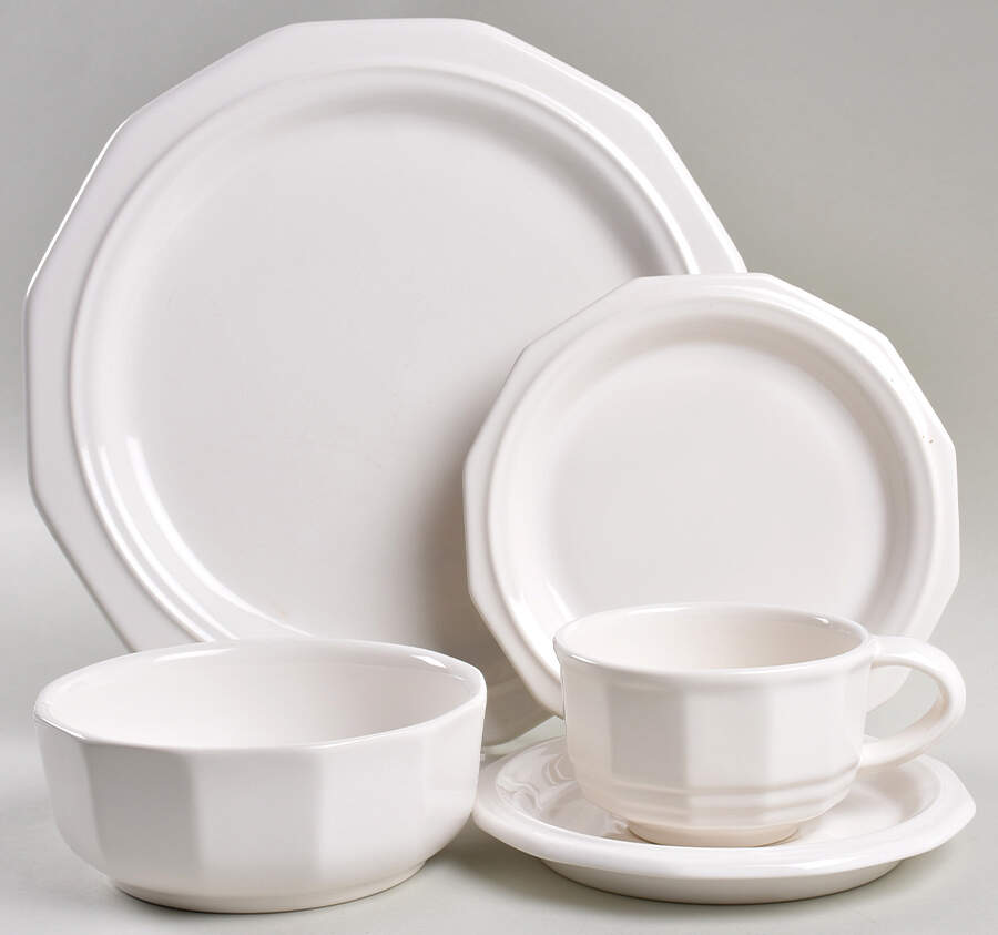 Heritage White 40 Piece Estate Set by Pfaltzgraff-1