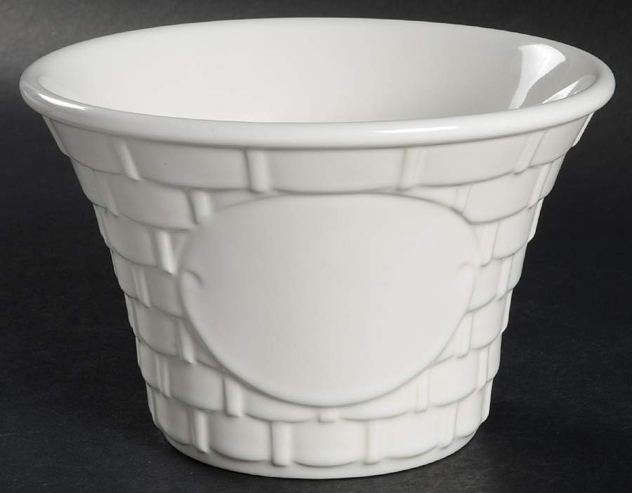 Heritage White Medium Basket, No Handle by Pfaltzgraff-1