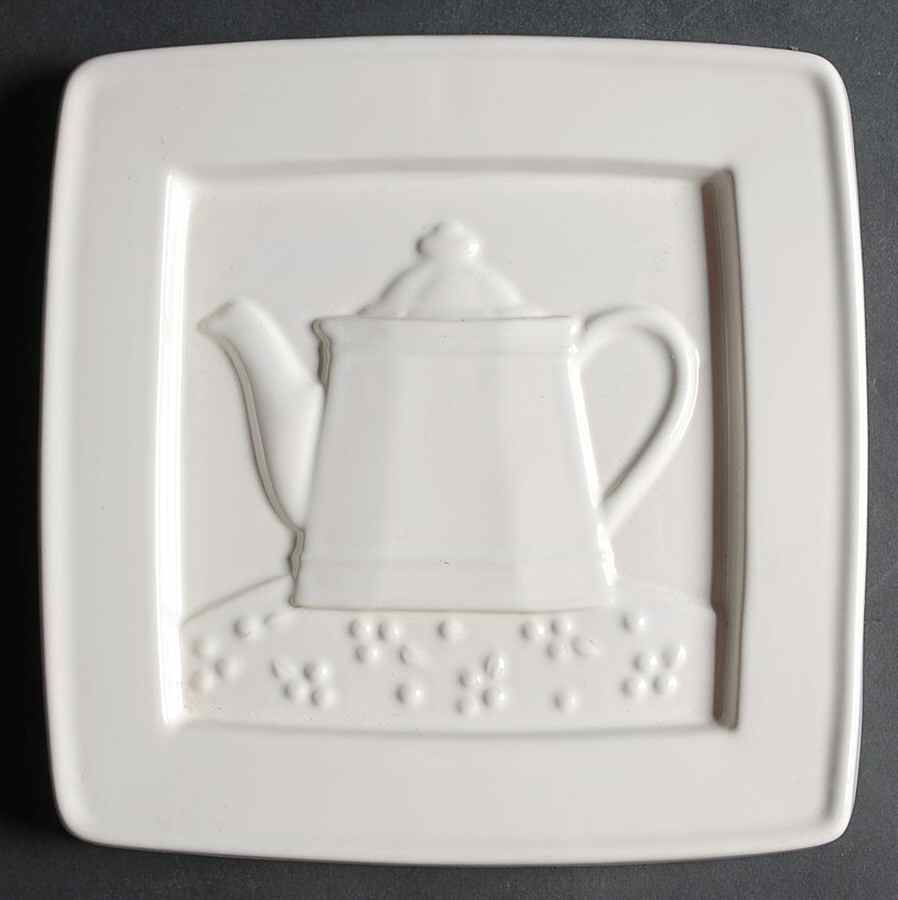 Heritage White Trivet by Pfaltzgraff-1