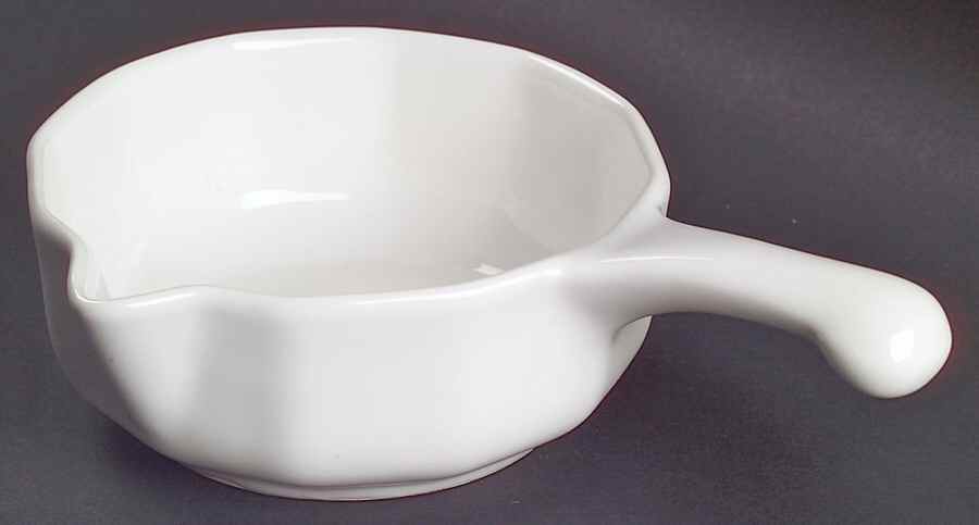Heritage White Butter/Sauce Boat by Pfaltzgraff-1