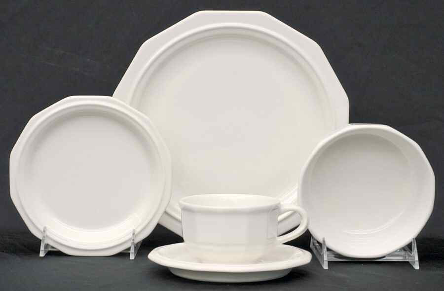 Heritage White 5 Piece Place Setting by Pfaltzgraff-1