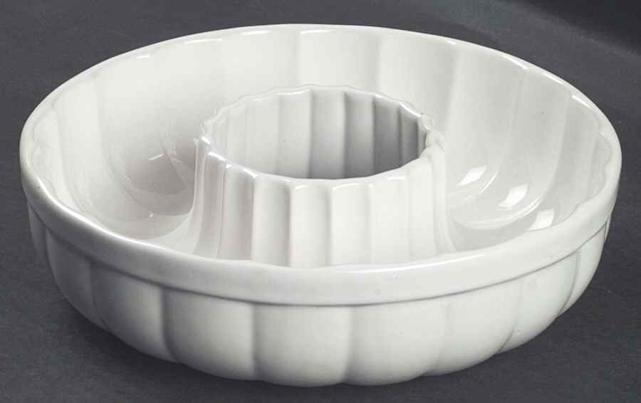Heritage White Jello Mold by Pfaltzgraff-1