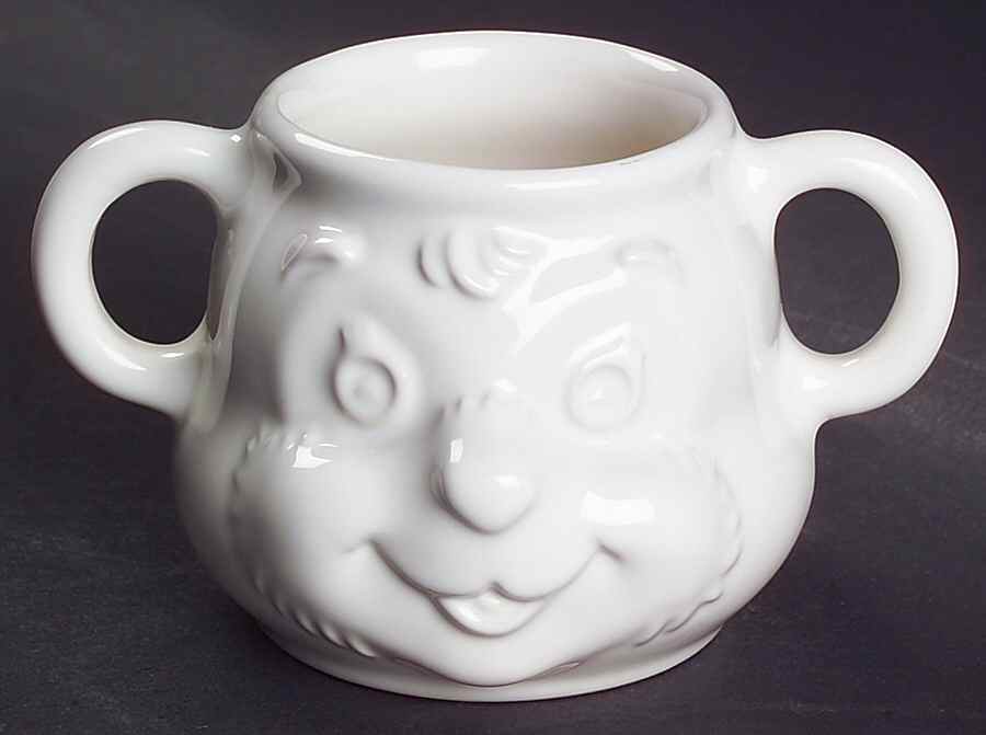 Heritage White Child's Mug by Pfaltzgraff-1