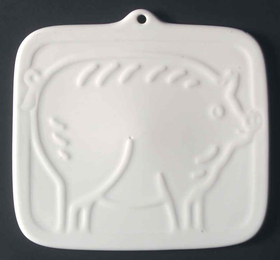Heritage White Trivet by Pfaltzgraff-1