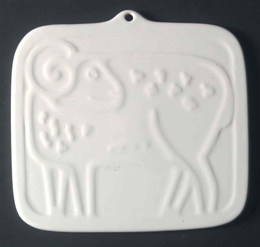 Heritage White Trivet by Pfaltzgraff-1