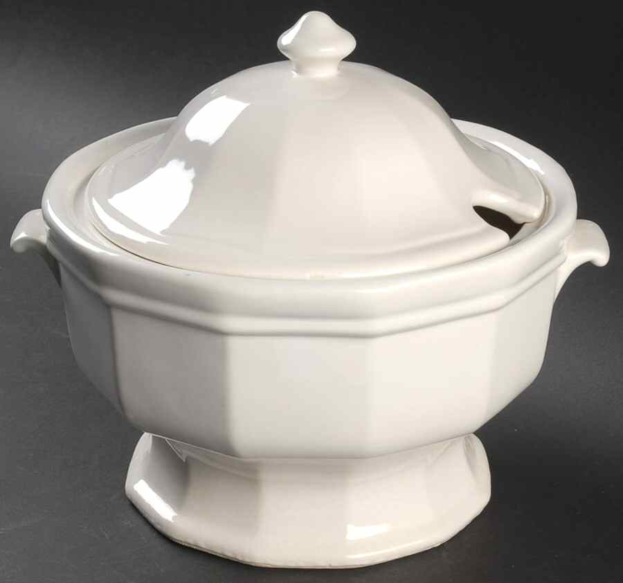 Heritage White Tureen & Lid by Pfaltzgraff-1