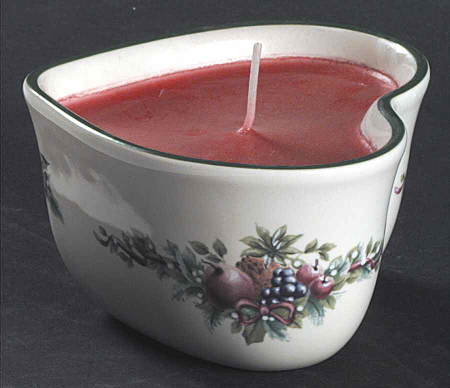 Holly Joy Heart Lite by Pfaltzgraff-1