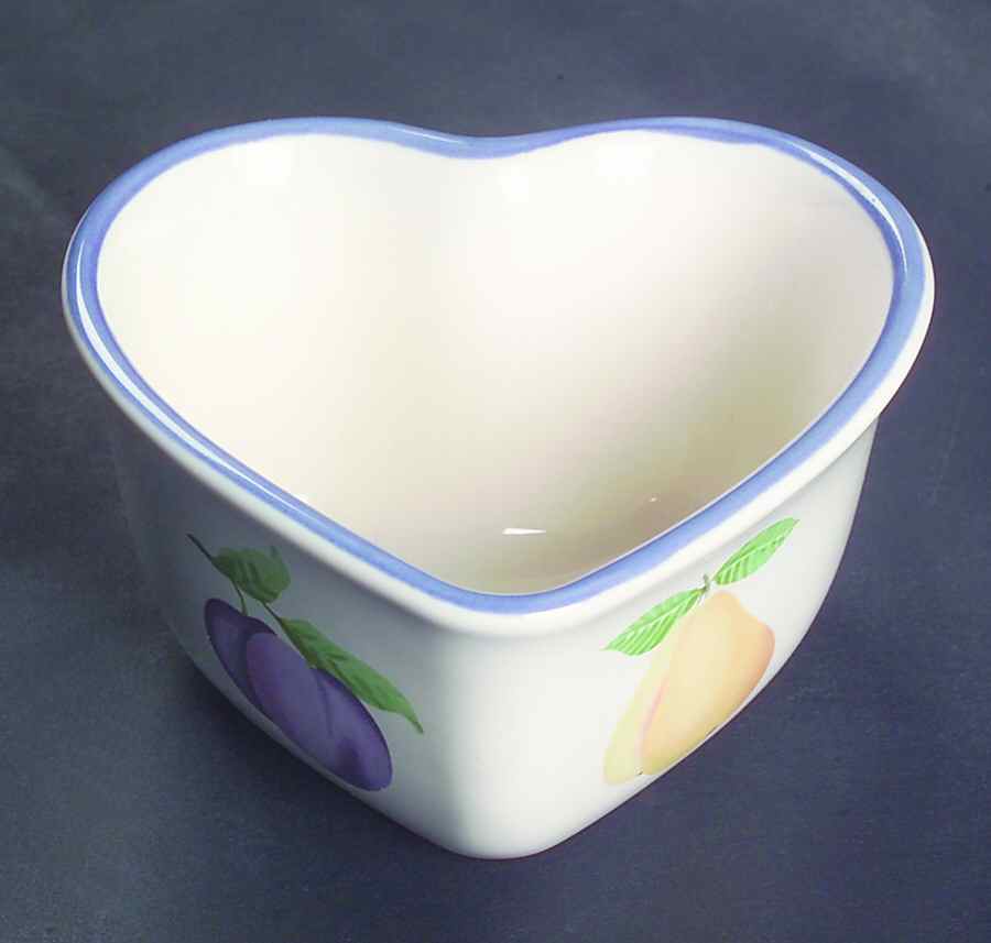 Hopscotch (Fruit) Heart Shaped Custard Cup by Pfaltzgraff-1