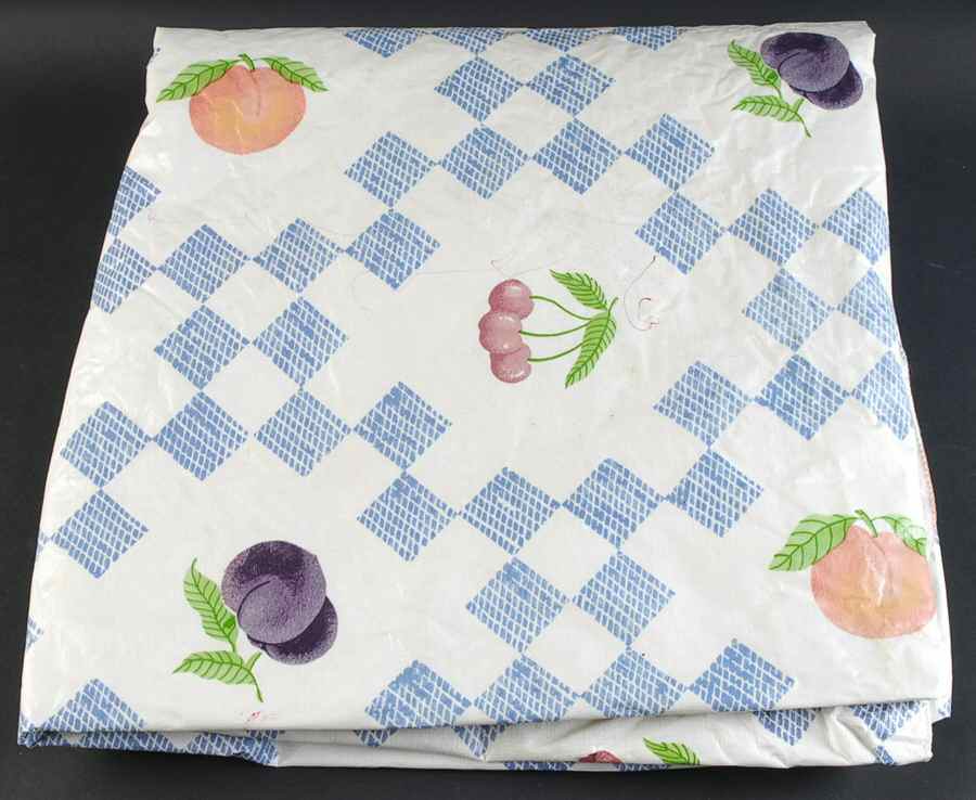 Hopscotch (Fruit) 66" Round Tablecloth by Pfaltzgraff-1