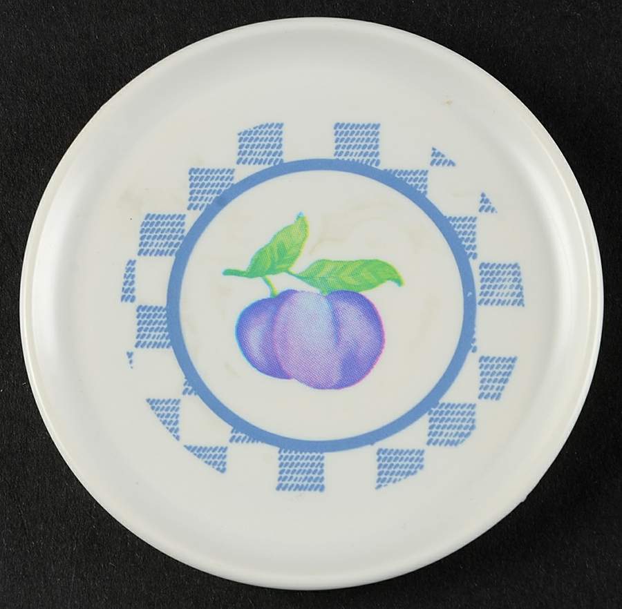 Hopscotch (Fruit) Plastic Child's Plate by Pfaltzgraff-1