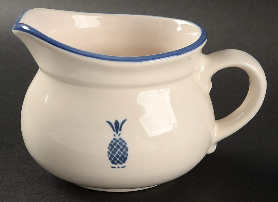 Hospitality Gravy Boat by Pfaltzgraff-1