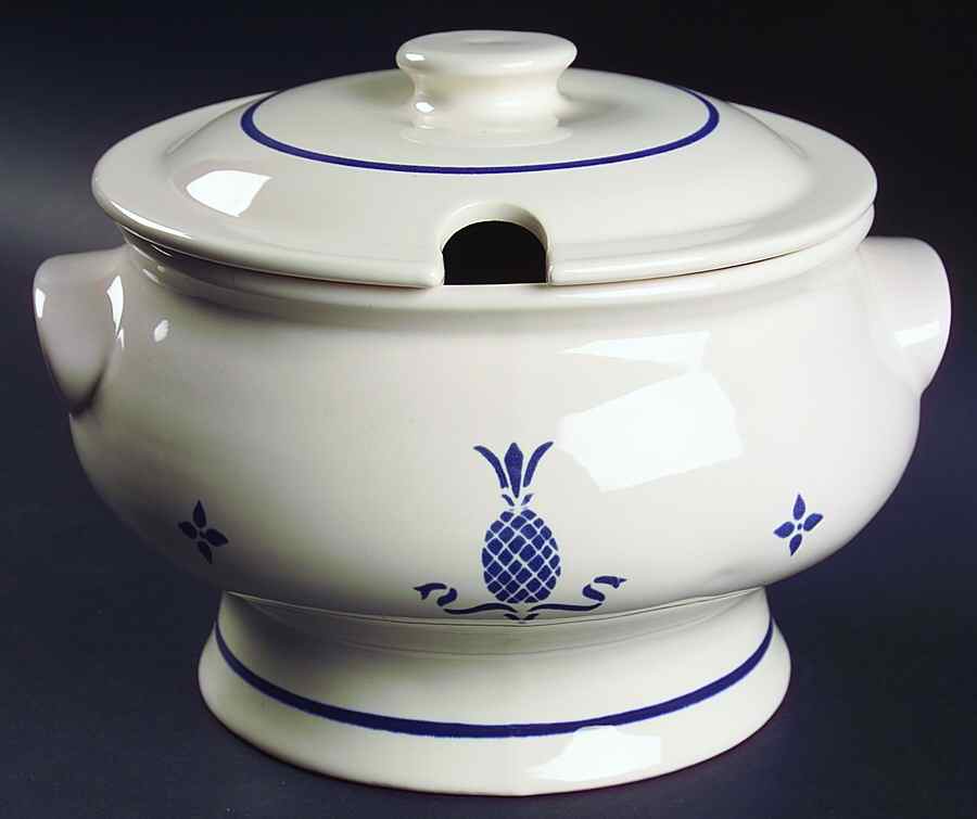 Hospitality Tureen & Lid by Pfaltzgraff-1