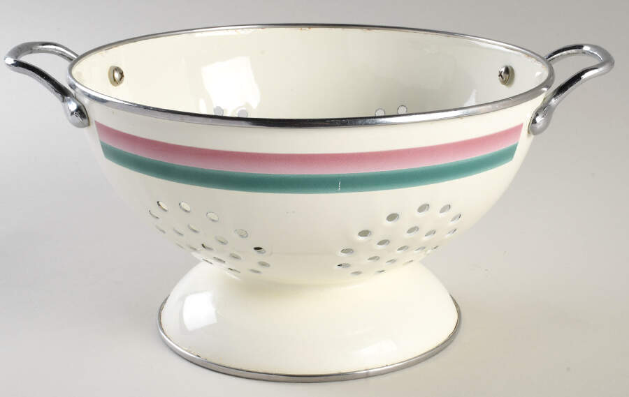 Juniper Metal Strainer/Steamer by Pfaltzgraff-1