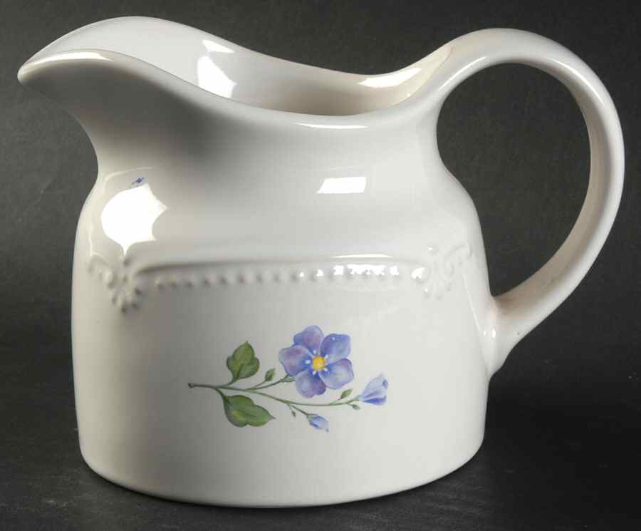 Laralynn Gravy Boat by Pfaltzgraff-1