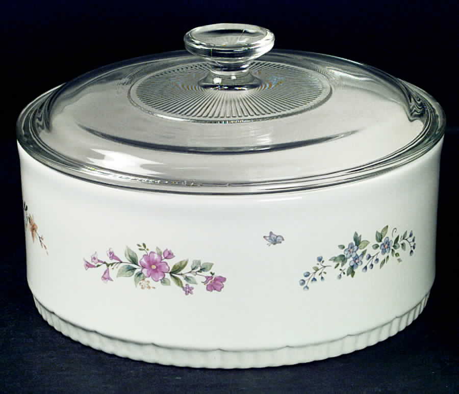 Meadow Lane 2.5 Quart Round Covered Baker by Pfaltzgraff-1